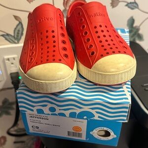 Native Kids Jefferson Sneakers - Torch Red and Shell White